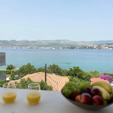Apartment Beachfront House Olbia With Private Parking Trogir