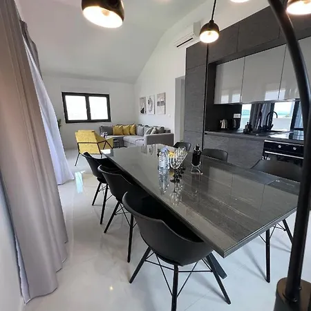 Beachfront House Olbia With Private Parking דירה