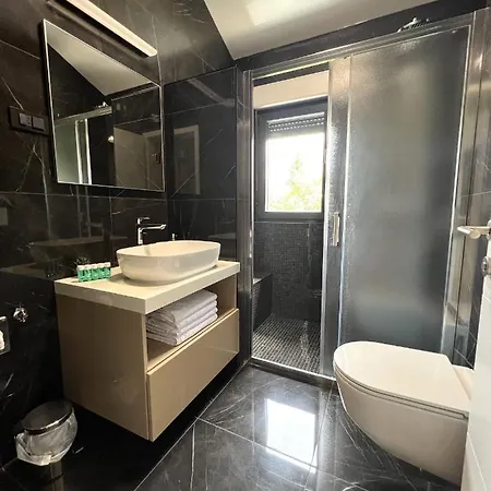 Beachfront House Olbia With Private Parking דירה *