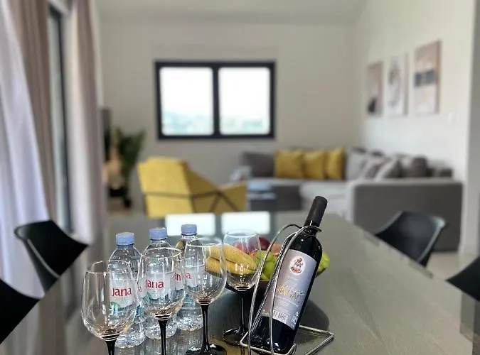 Beachfront House Olbia With Private Parking Apartment Trogir