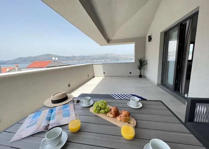 Beachfront House Olbia With Private Parking Apartment Trogir